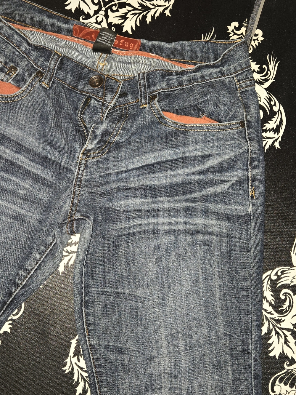 Refuge Women’s Size 9 Dark Wash Skinny Jeans Stretch Mid-to-Low-Rise